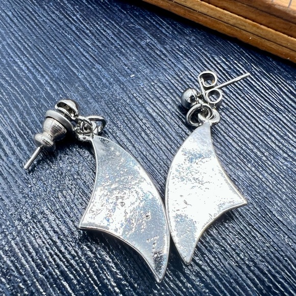 Vintage abalone shell silver tone pierced earrings dangles - Picture 4 of 10